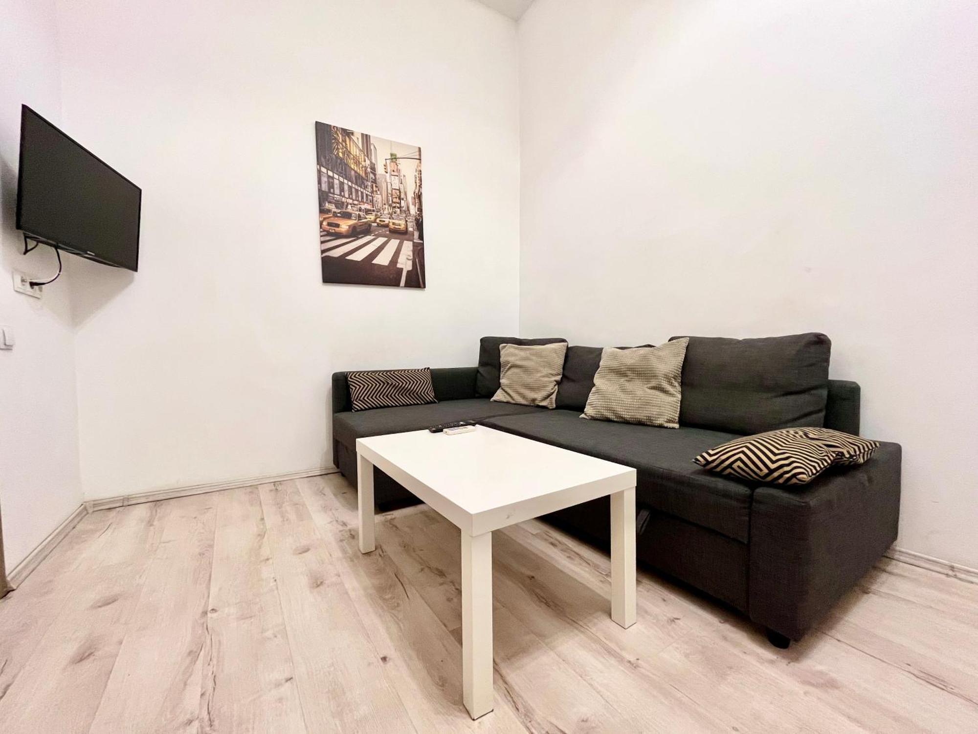 Old Town - Ultra Central Apartment Bukares Bagian luar foto