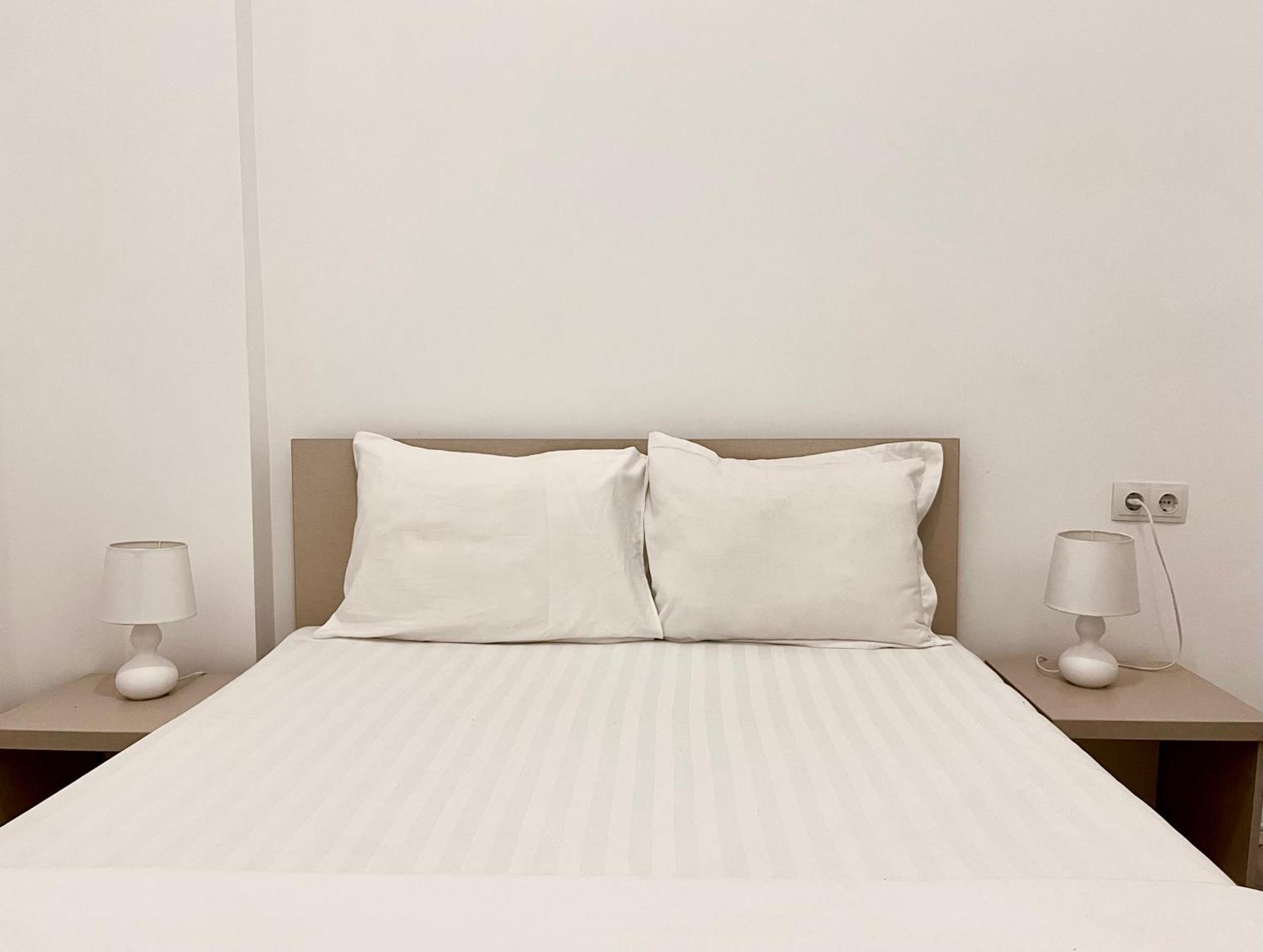 Old Town - Ultra Central Apartment Bukares Bagian luar foto