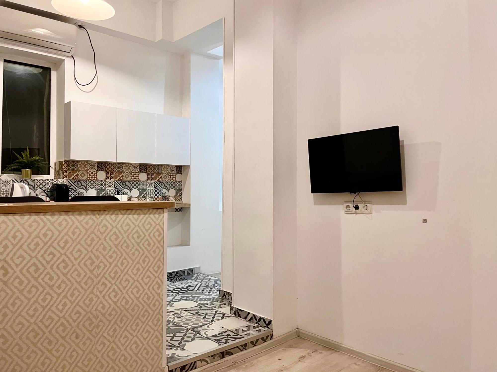 Old Town - Ultra Central Apartment Bukares Bagian luar foto